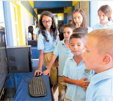 Estudiantes de primaria crean videojuegos online