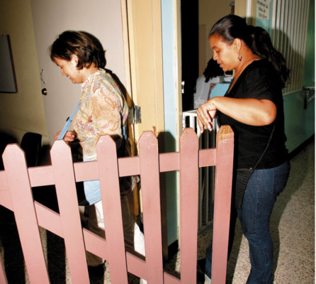 Madres de niños con lupus denuncian que no hay medicina