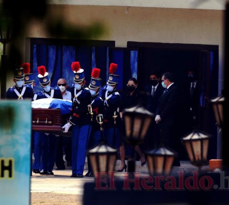 Las 12 imágenes del último adiós al expresidente Rafael Leonardo Callejas