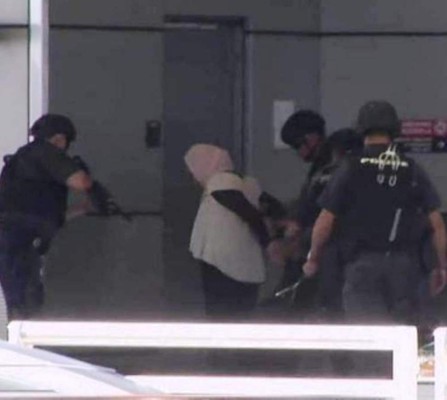 VIDEO: Capturan en Estados Unidos a hondureña convertida al Islam