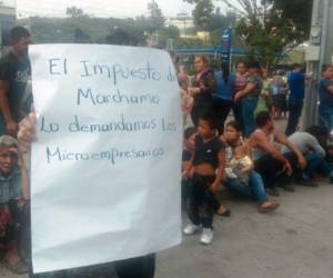 Gobierno debe apoyarnos económicamente con fondos del programa 'Marchamos', dicen en la protesta.