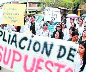 Las autoridades de la UNAH se reunieron con estudiantes de Medicina.
