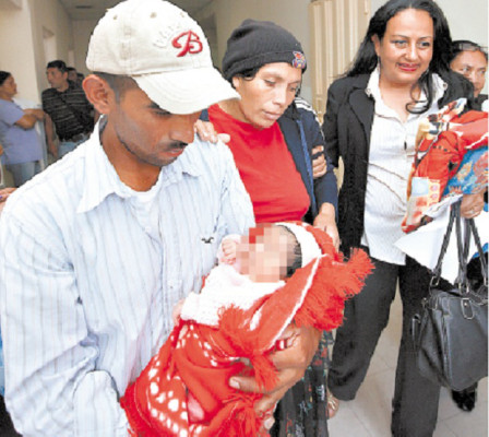 Recuperan a niña raptada en La Paz