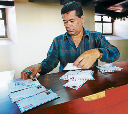 Honduras: Niños capitalinos envían cartas a Santa Claus