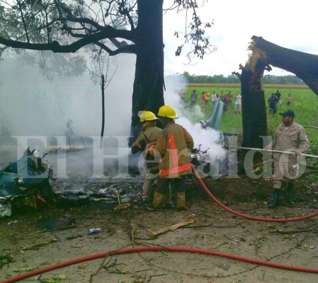Dos personas muertas al estrellarse avioneta en el norte de Honduras