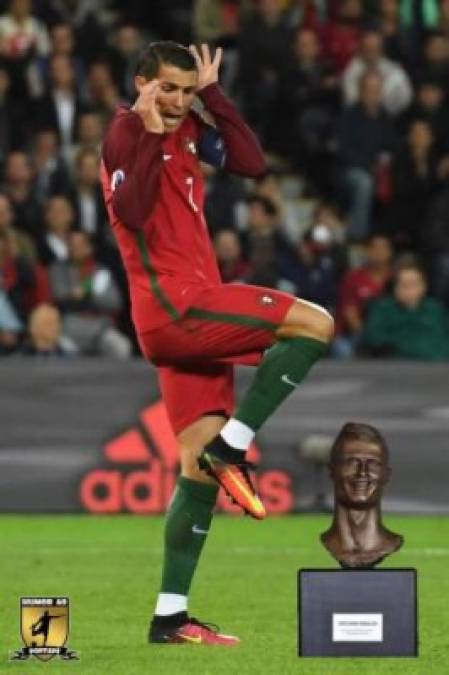 Los crueles memes sobre Cristiano Ronaldo por el busto develado en el aeropuerto de Madeira