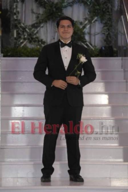 Los seniors 2019 DelCampo School lucieron elegantes y glamurosos en su Prom (Parte II)