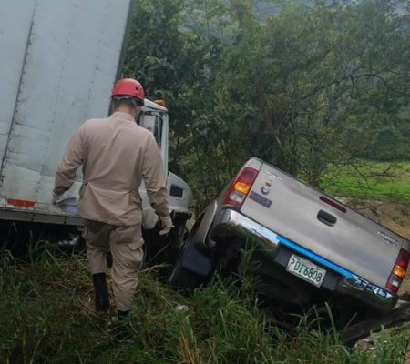 Cinco aparatosos accidentes en menos de 24 horas dejan dos muertos y heridos en Honduras