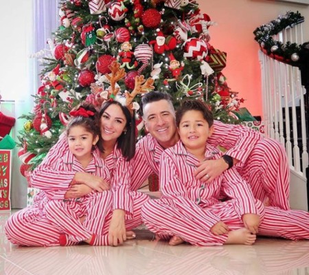 FOTOS: Famosos que recibieron la Navidad en pijama junto a su familia