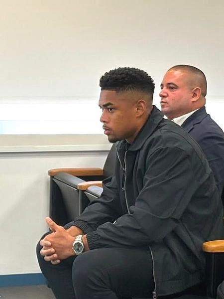 Jugador recibe insólito castigo luego de lesionar a su rival