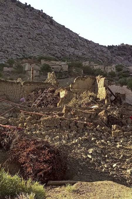 Caos, destrucción y cerca de mil muertos en Afganistán por terremoto