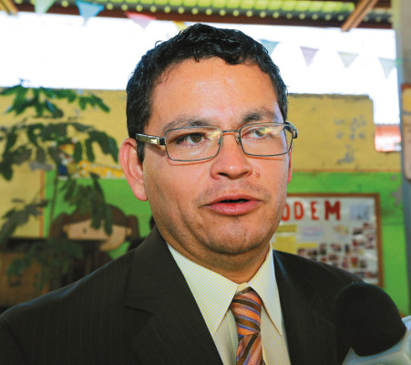 Dirigencia magisterial cuestiona condecoración a Escoto