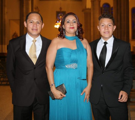 Joseline y Henry prometen amarse