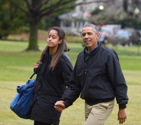 Servicio Secreto enseñó a conducir a Malia Obama