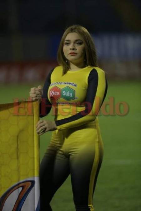 ¡Preciosas catrachas! Belleza femenina adorna la fecha 6 del Torneo Clausura