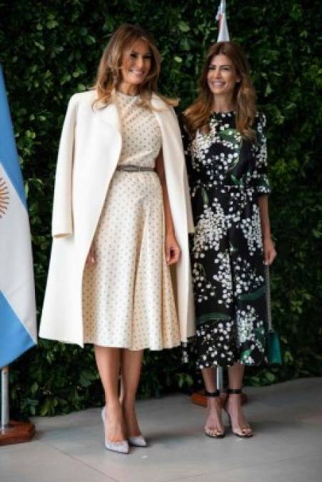 FOTOS: Melania Trump se roba la miradas en cumbre del G-20 por sus coloridos atuendos