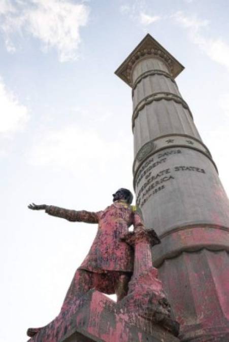 FOTOS: Derribadas, decapitadas o vandalizadas: cinco estatuas polémicas