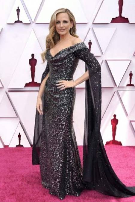 Glamour y belleza: Los mejor vestidos de los Oscar 2021