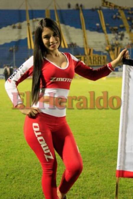 Belleza hondureña adorna estadios durante jornada 17 del Clausura