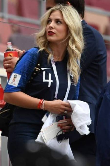 Las hermosas mujeres que adornan el Mundial de Rusia 2018 en el duelo Dinamarca vs Francia