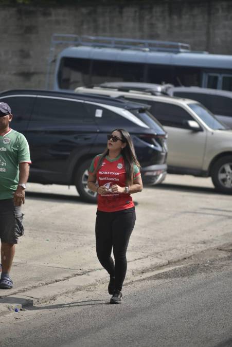 Zafarrancho y bellas mujeres inundan el Yankel : No se vio en TV del Marathón vs. Motagua