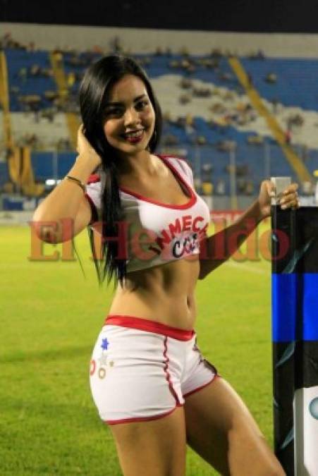 Belleza hondureña adorna estadios durante jornada 17 del Clausura