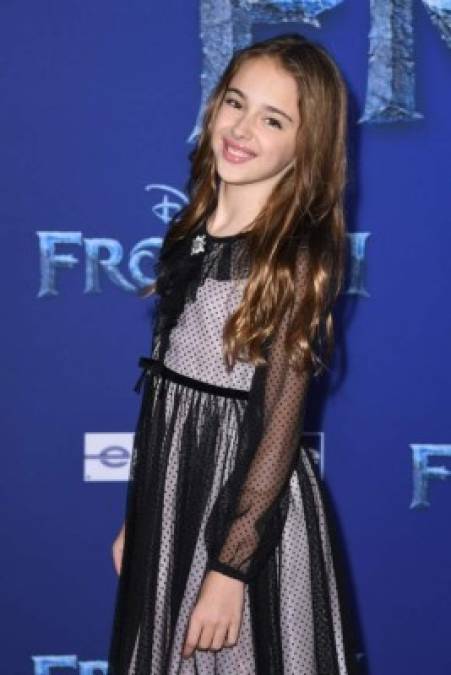 FOTOS: Así llegaron los famosos con sus hijos a la premier de Frozen II