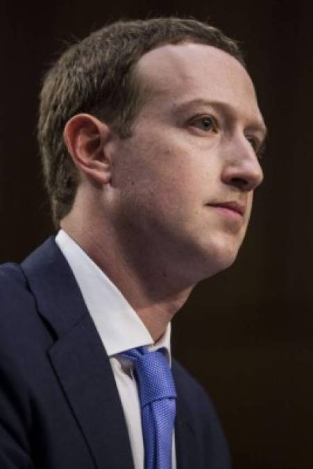 La tensa audiencia que enfrentó Mark Zuckerberg por filtración de datos en Facebook