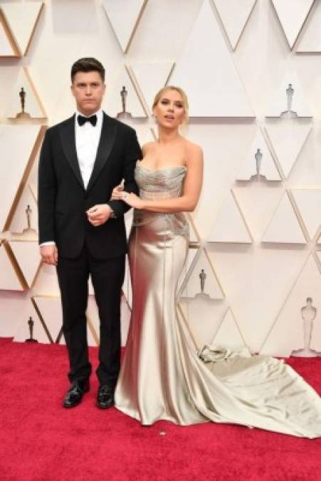 FOTOS: El sensual vestido de Scarlett Johansson que marcó sus curvas en los Oscar 2020