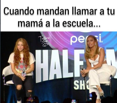 Los memes que dejó el look de Shakira previo al Super Bowl