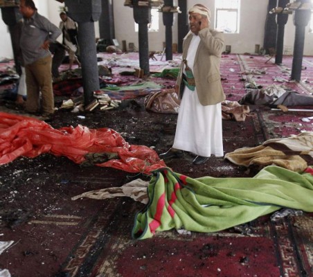 EI ataca ahora a Yemen: 142 muertos