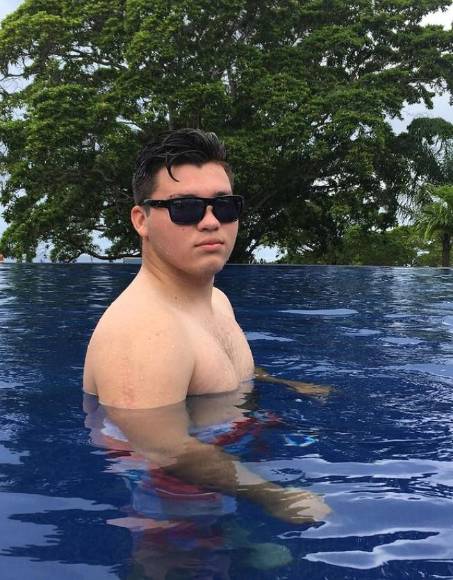 Jeferson Andrade, el policía hondureño que roba suspiros en TikTok