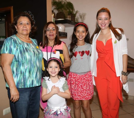 Keren Midence de Arias debutará como madre