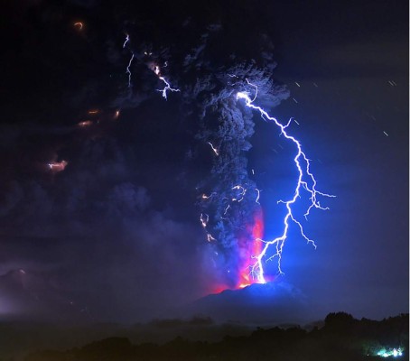 La segunda erupción ocurrió anoche.