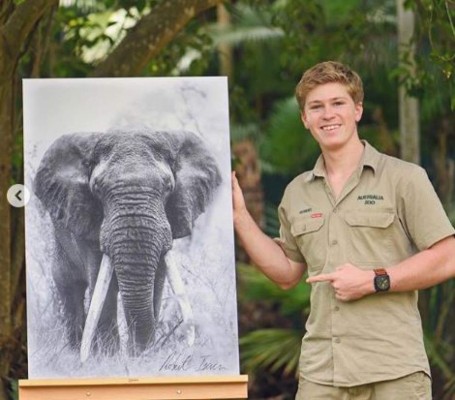 20 fotos que demuestran el increíble parecido entre Robert Irwin y su padre