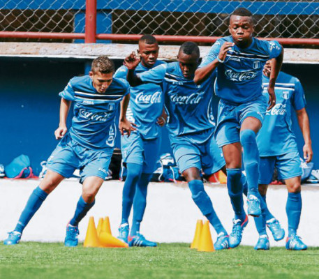 Sub 17 de Honduras debutó goleando a El Salvador