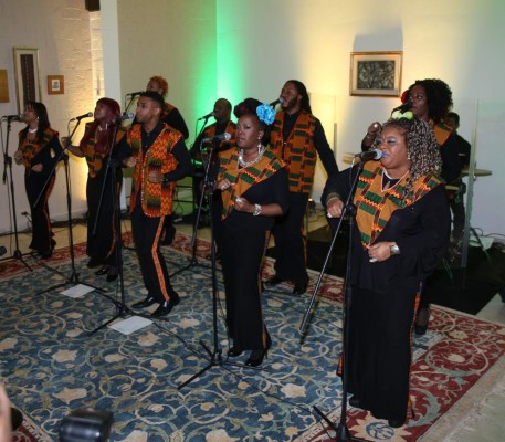 Noche de baile y aplausos en la residencia americana