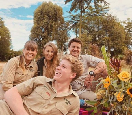20 fotos que demuestran el increíble parecido entre Robert Irwin y su padre