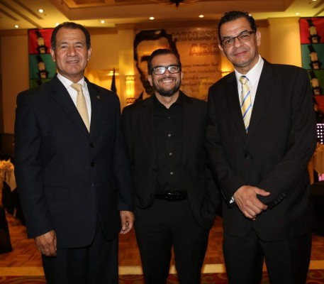 social1n-2 Ciis aperetiliam ia