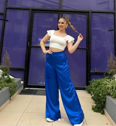 Guapas y patrióticas: así lucieron presentadoras hondureñas este 15 de septiembre