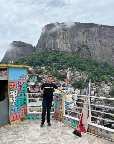 Oscar Curi, el influencer que habría muerto tras consumir comida callejera en India