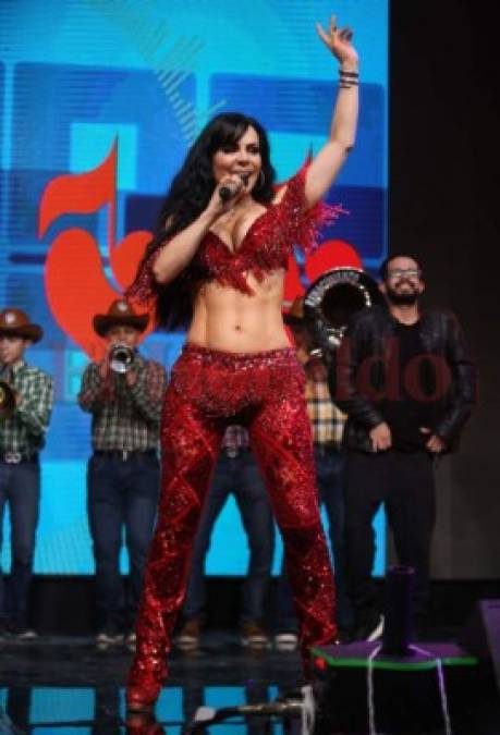 Las curvas de infarto de Maribel Guardia causan furor en Honduras