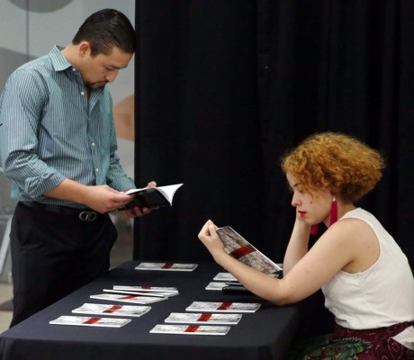 Manuel Ayes presentó su primer libro de cuentos 'Infortunios'