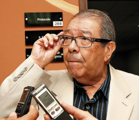 Suspender a Fiscal contra la Corrupción es represalia por acusar a 'Mel” Zelaya