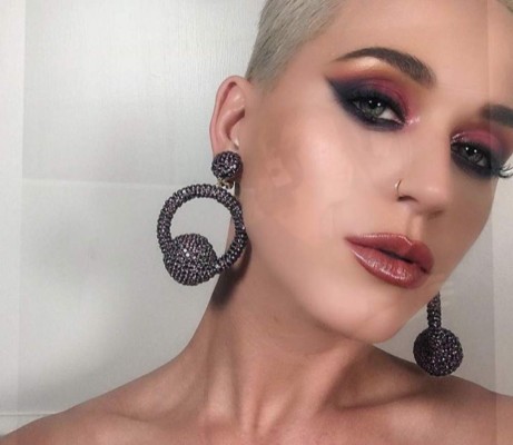 Irreconocible: Katy Perry impacta al publicar foto cuando tenía 13 años