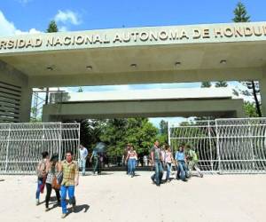 La Universidad Nacional Autónoma de Honduras (UNAH) alberga a unos 90 mil estudiantes a nivel nacional.