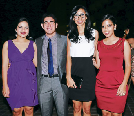 Una cena entre futuros universitarios