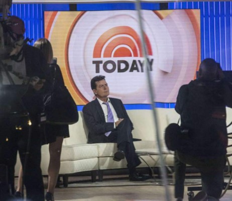 Actor estadounidense Charlie Sheen revela que es portador del VIH