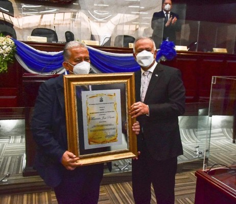 Premios Parlamentarios 2021: ellos fueron los periodistas galardonados