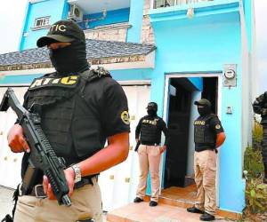 No más tregua ni mimos para corruptos ni capos fugitivos. Que los capture la autoridad y punto.